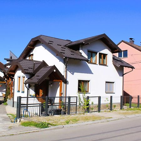 Svila Apartmani Bihać Eksteriør bilde
